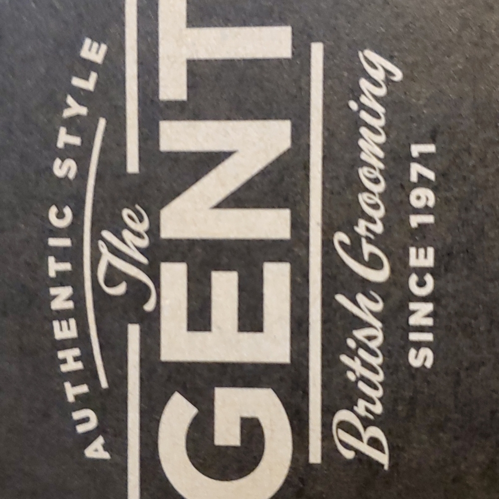 NWT,NIB,THE GENT BRITISH GROOMING KIT FOR MEN. BLACK SLIPPERS TOO!